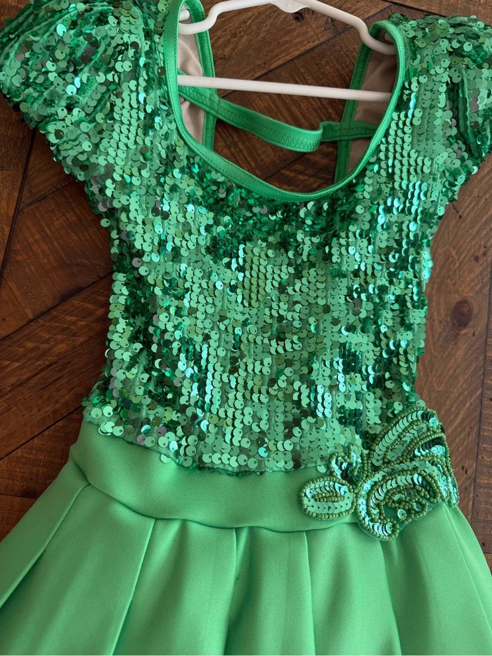 Weissman shimmering sequin